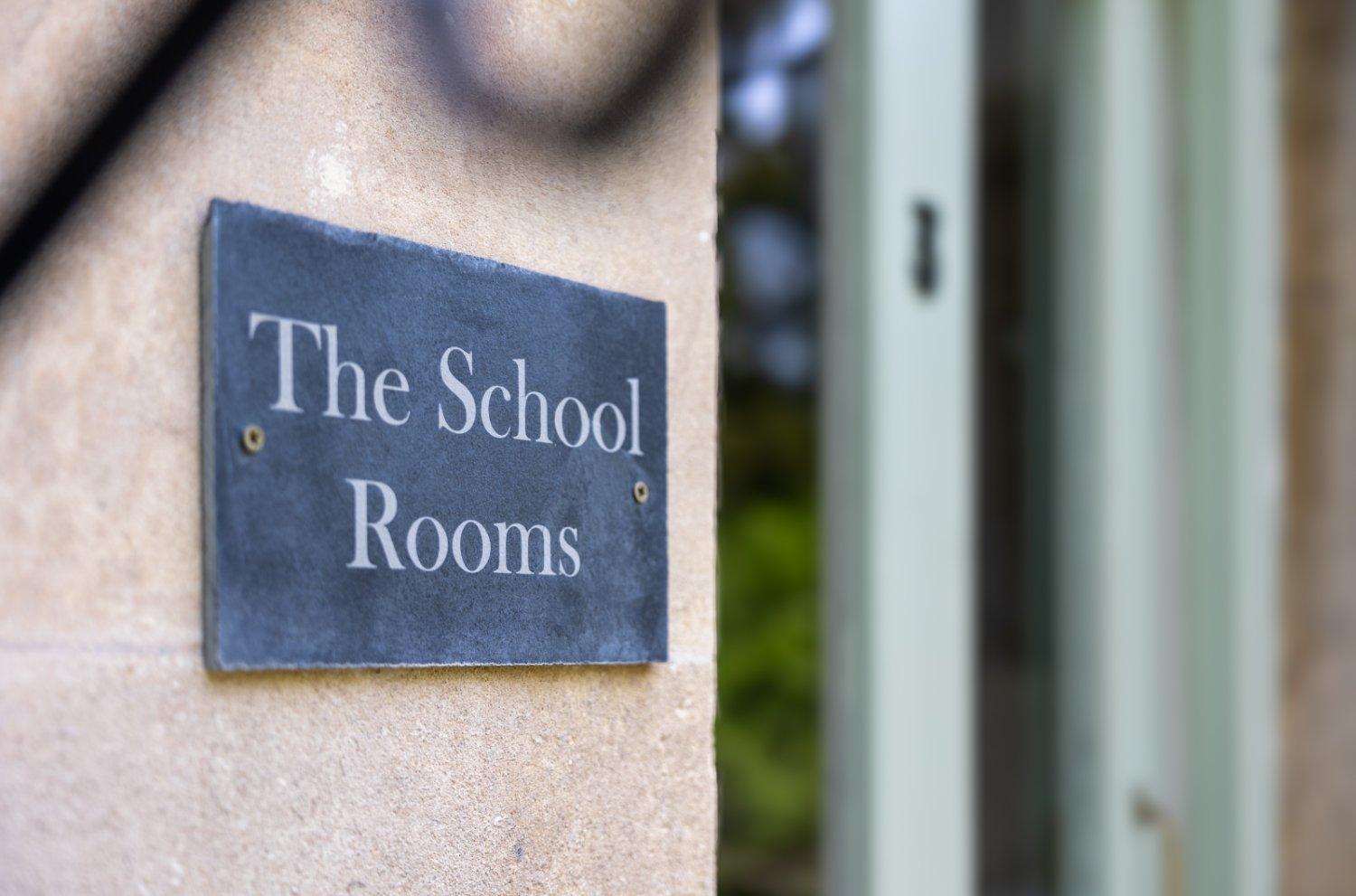 The Old School Rooms Beautiful Georgian Apartment, Sleeps 12 With Wifi And Parking, Near Bath Box  Exteriér fotografie
