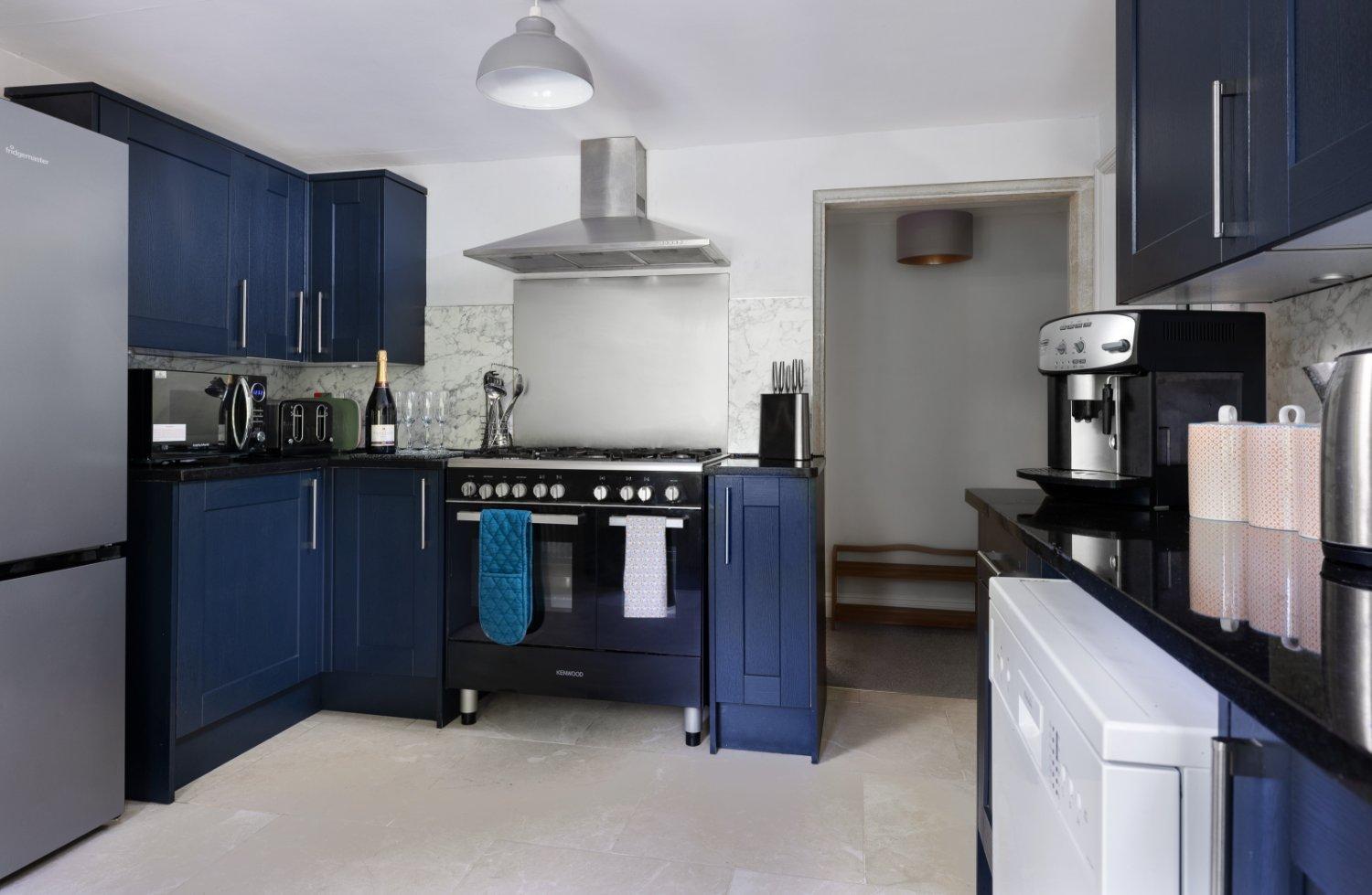 The Old School Rooms Beautiful Georgian Apartment, Sleeps 12 With Wifi And Parking, Near Bath Box  Exteriér fotografie